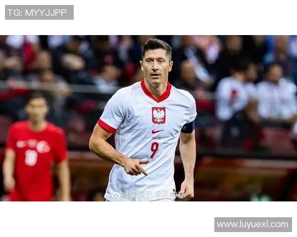 波兰足球明星的辉煌历程与对世界足球的影响分析 波兰足球明星的辉煌历程与对世界足球的影响分析