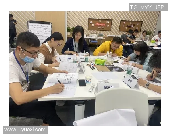 广州足球队与武汉足球队赛后复盘团队协作分析与战术探讨